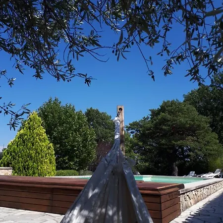 Le Jas Des Cannebieres 3*