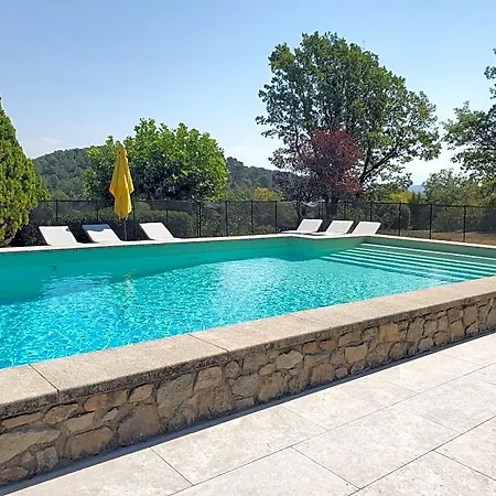 Le Jas Des Cannebieres 3*